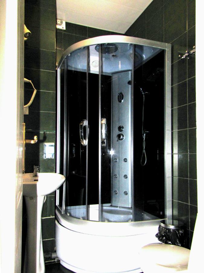 Bella Donna Hotel Chişinau Exteriör bild