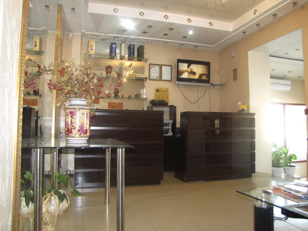 Bella Donna Hotel Chişinau Exteriör bild