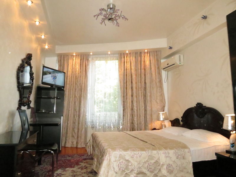 Bella Donna Hotel Chişinau Exteriör bild